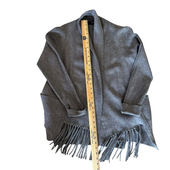 Tahari Gray Open Front Shawl Collar Sweater Fringe Hem Cardigan Size S - Picture 6 of 7